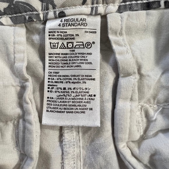 Old Navy Pixie Shorts Women’s Size 4 - Picture 5 of 7